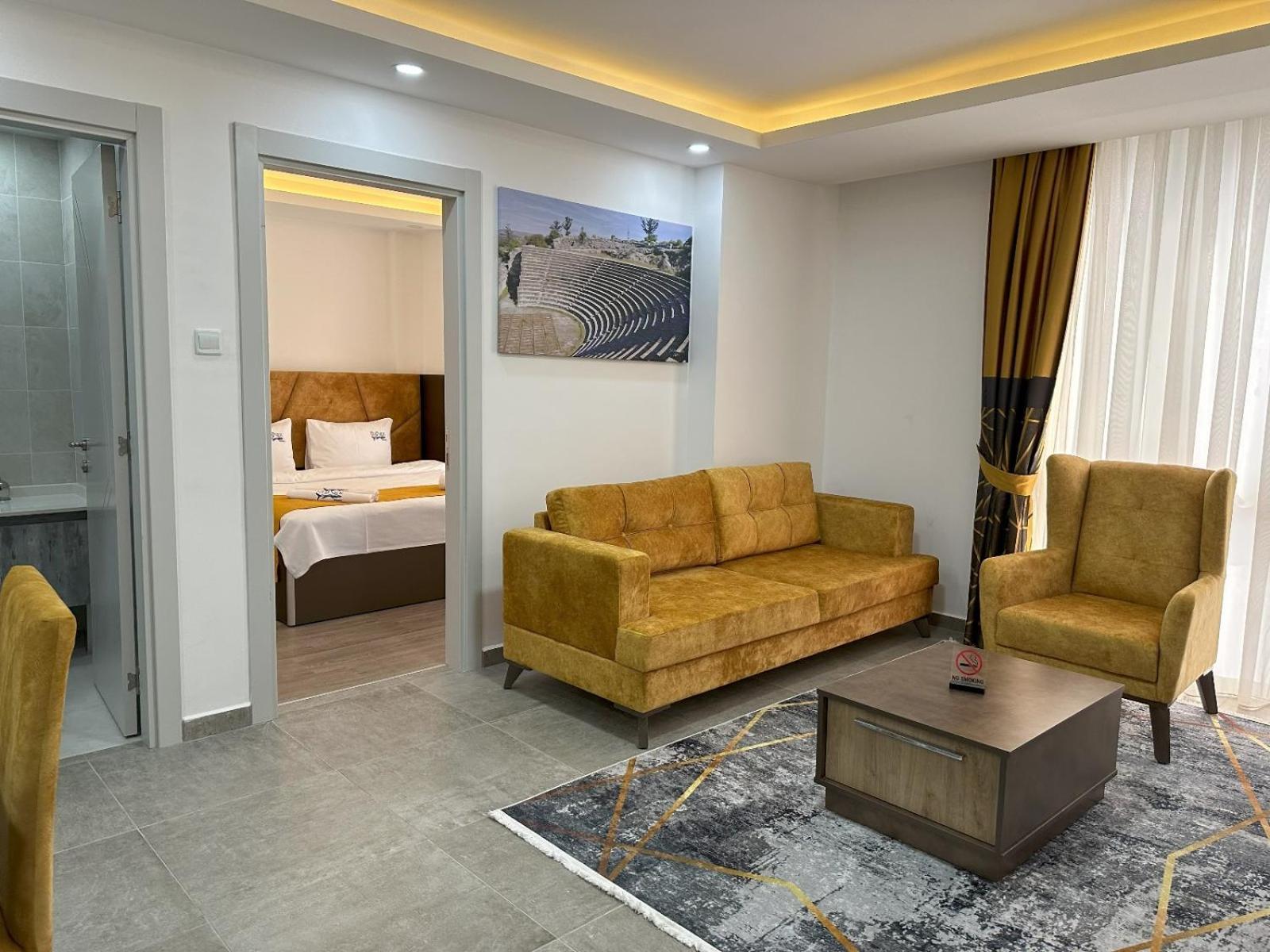 Nurel Shark Residence Кирения Екстериор снимка