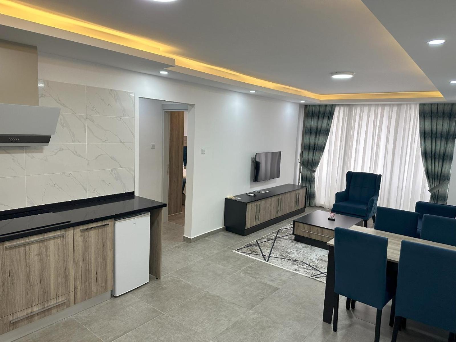 Nurel Shark Residence Кирения Екстериор снимка