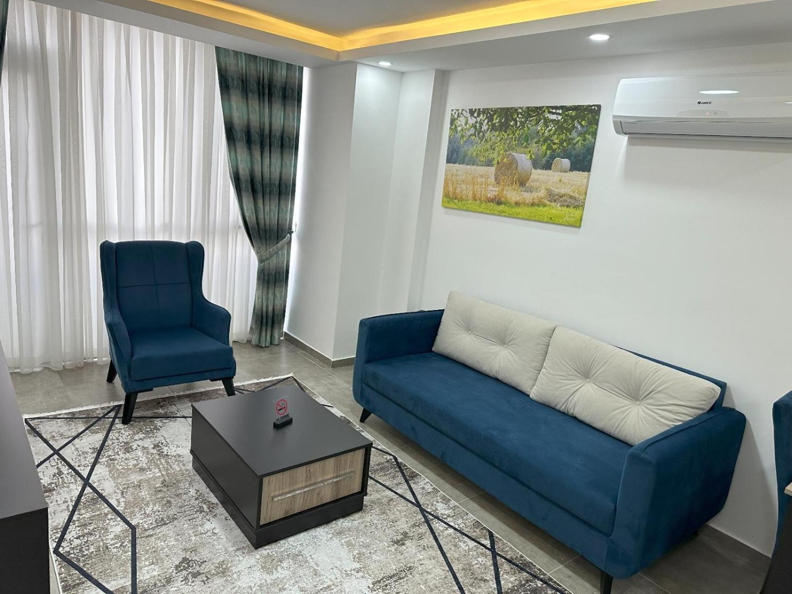 Nurel Shark Residence Кирения Екстериор снимка