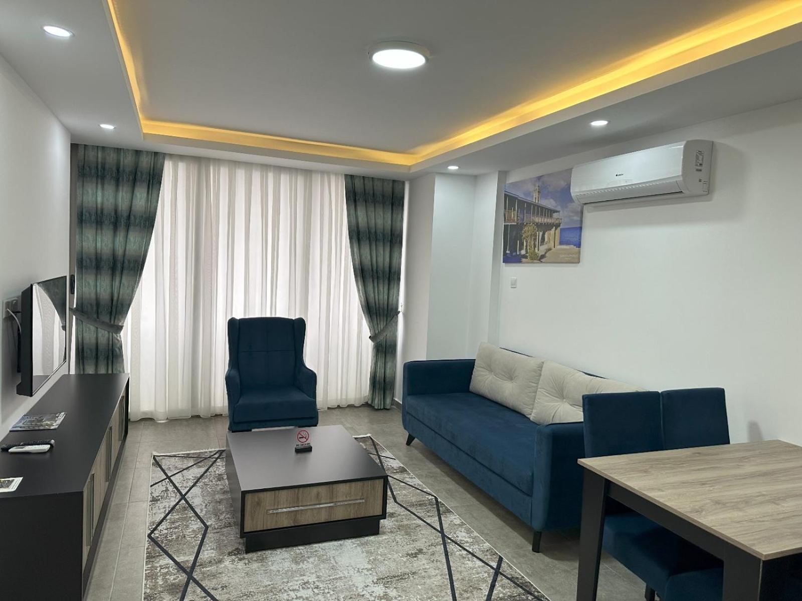 Nurel Shark Residence Кирения Екстериор снимка