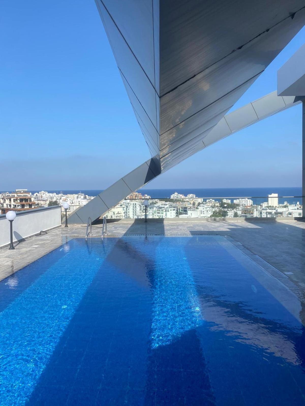 Nurel Shark Residence Кирения Екстериор снимка