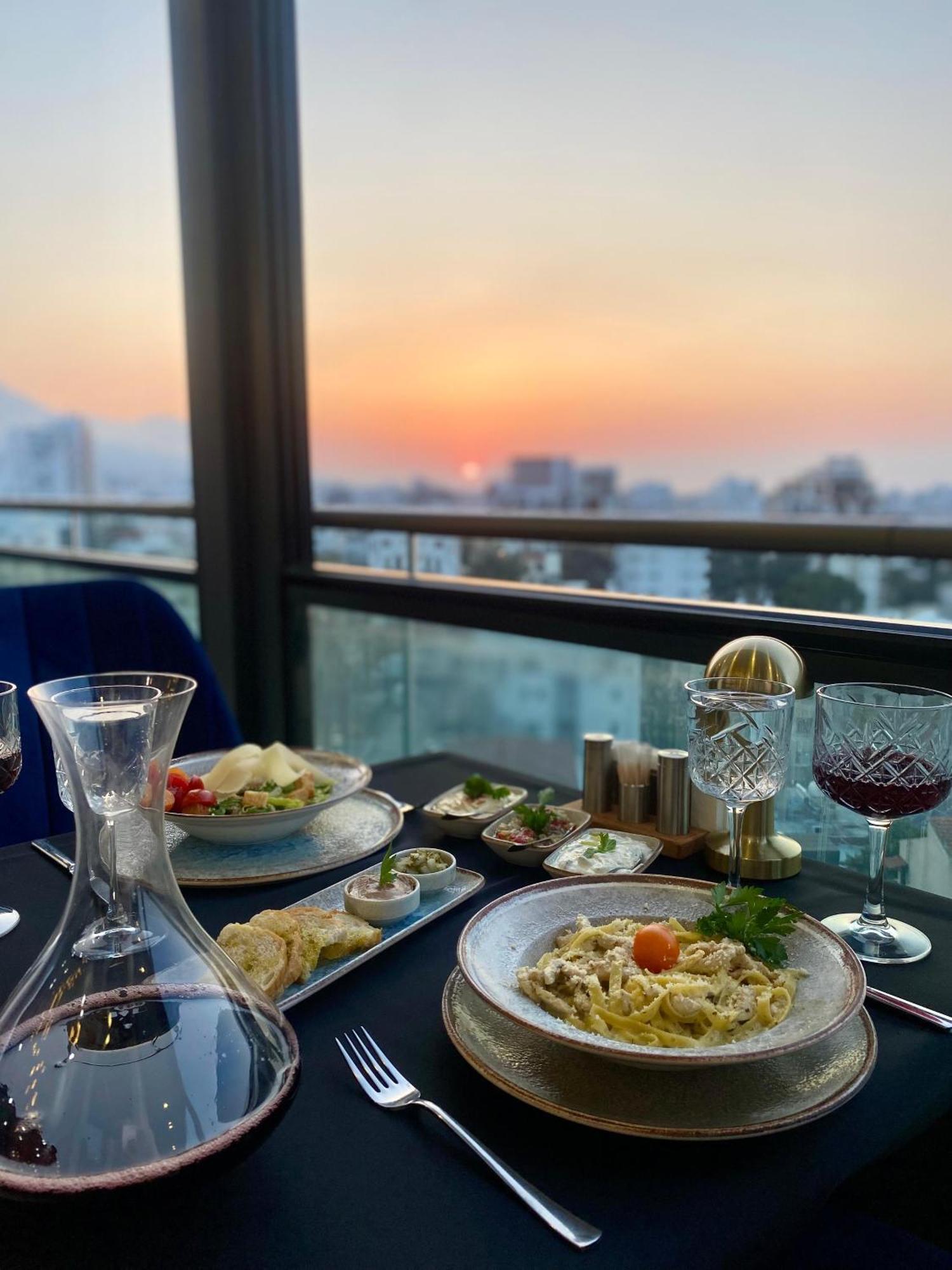 Nurel Shark Residence Кирения Екстериор снимка