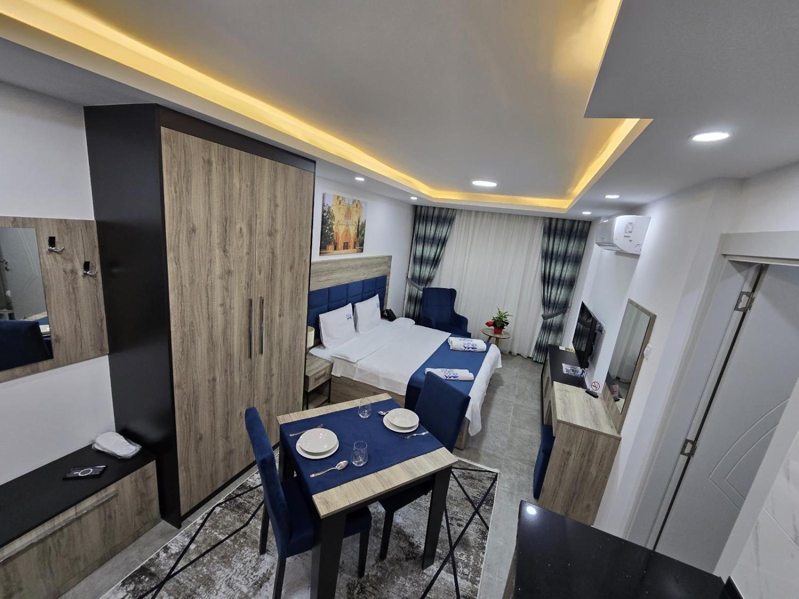 Nurel Shark Residence Кирения Екстериор снимка