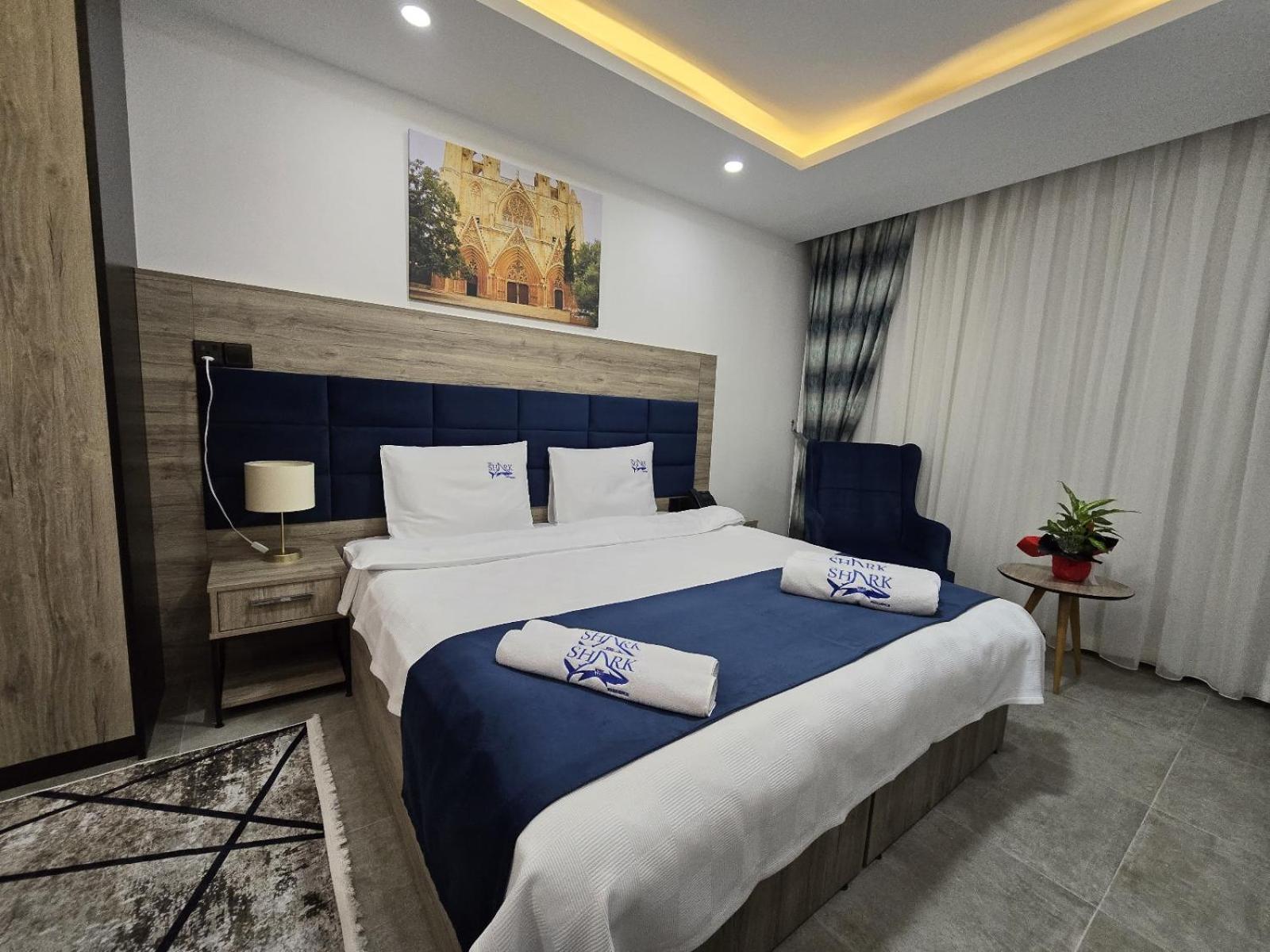 Nurel Shark Residence Кирения Екстериор снимка