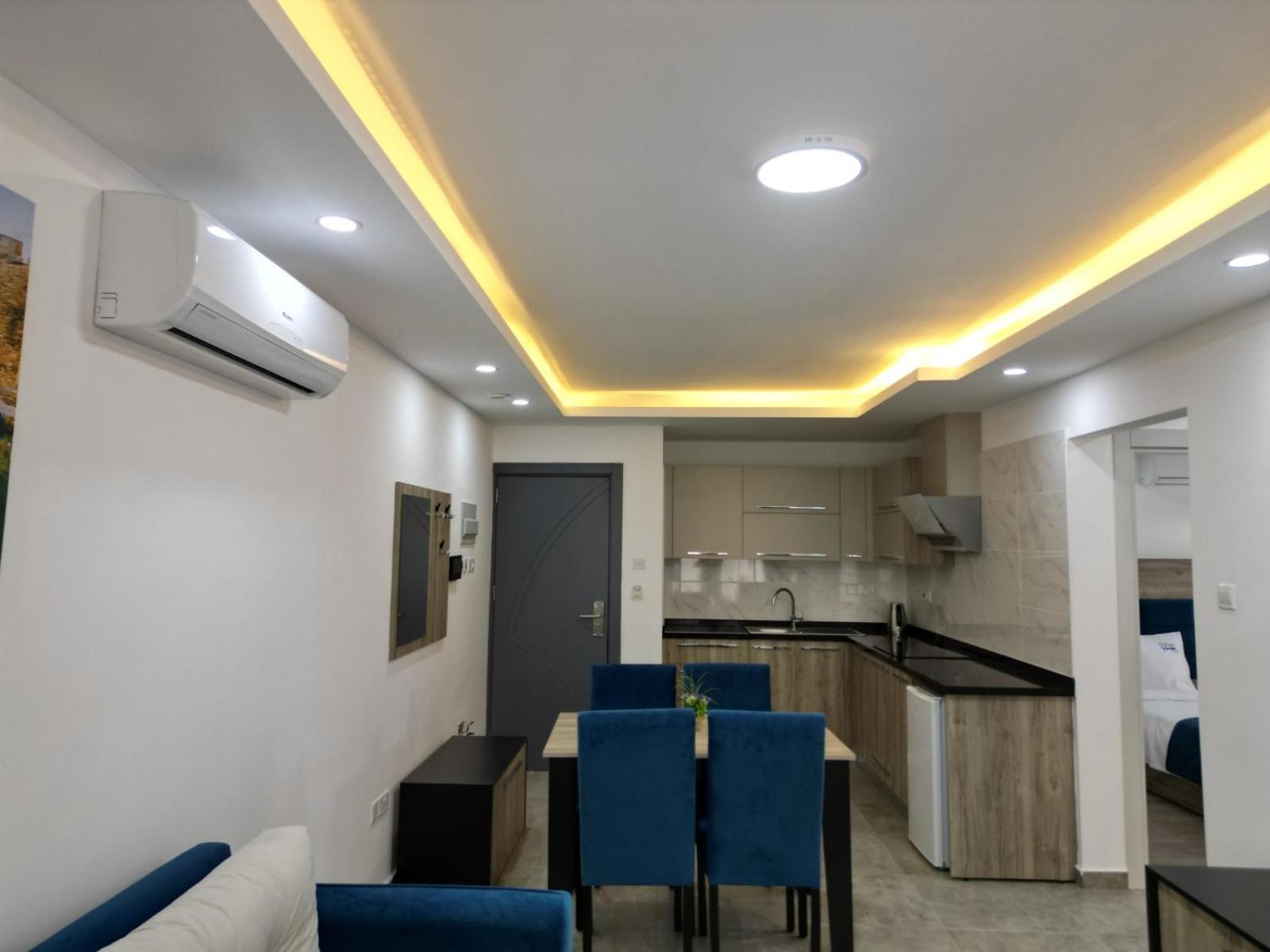 Nurel Shark Residence Кирения Екстериор снимка