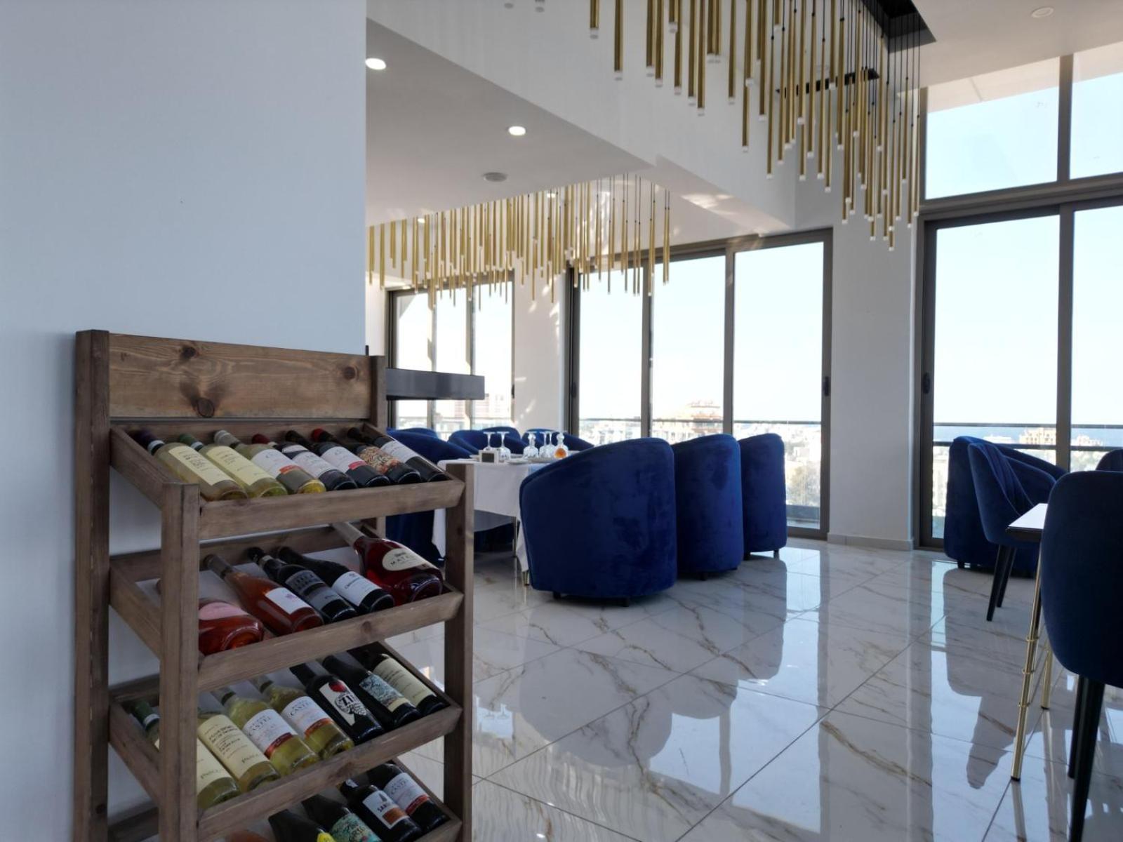 Nurel Shark Residence Кирения Екстериор снимка
